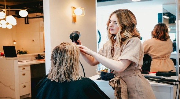 4 conseils professionnels pour prendre soin de vos cheveux